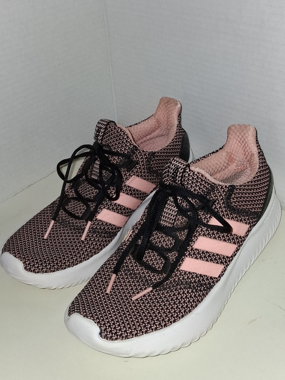 adidas Cloudfoam Women's Pink and Black Knit Running Sneakers